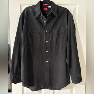 Vintage Levi’s Red Tab Denim Shirt circa 2002 Size Medium Like New 100% Cotton